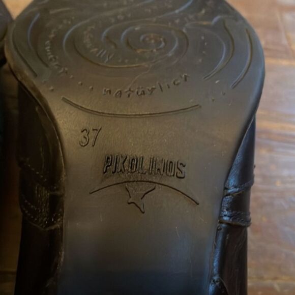 Pikolinos Pointy Toe Leather Loafer Heels - Picture 12 of 12